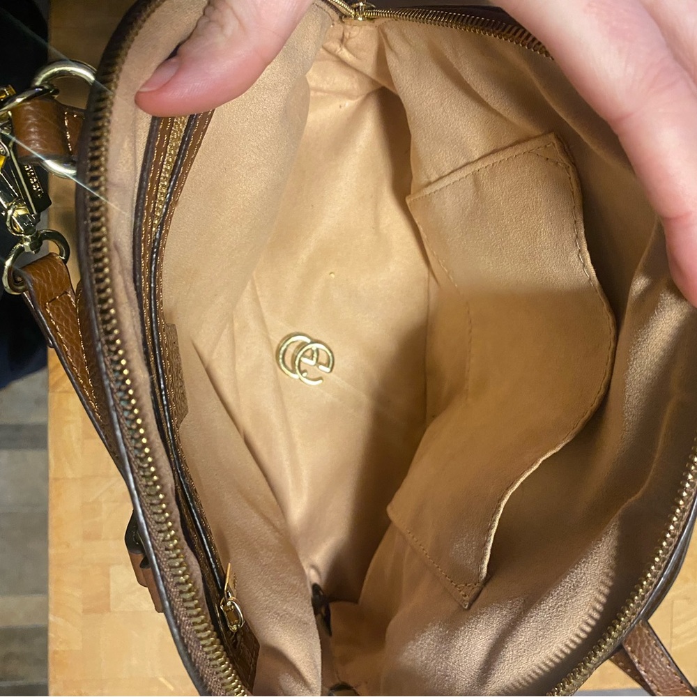Gg Navy and Tan Crossbody Bag - Picture 3 of 3